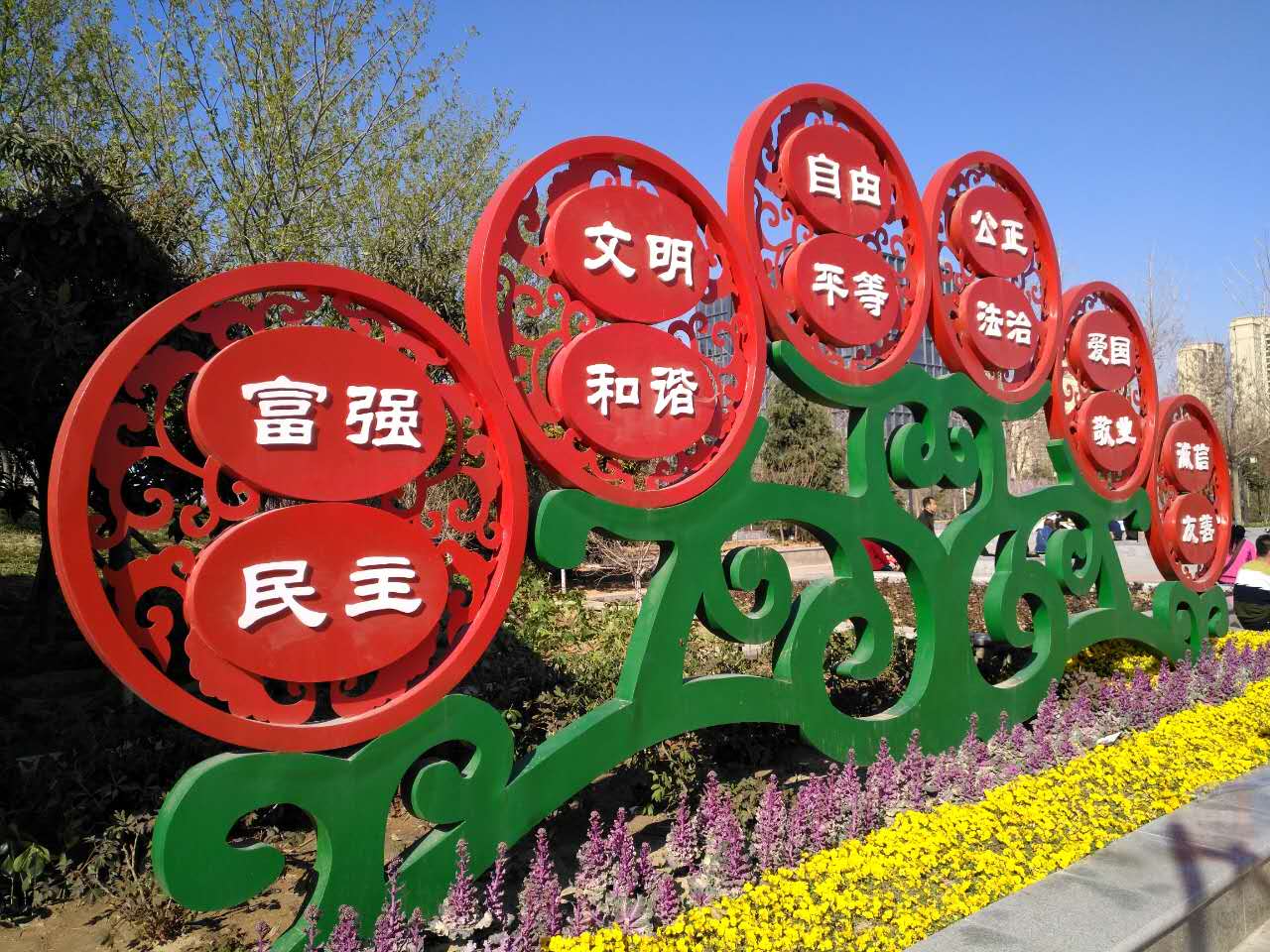 校園宣傳欄設(shè)計(jì)4個(gè)關(guān)鍵點(diǎn)